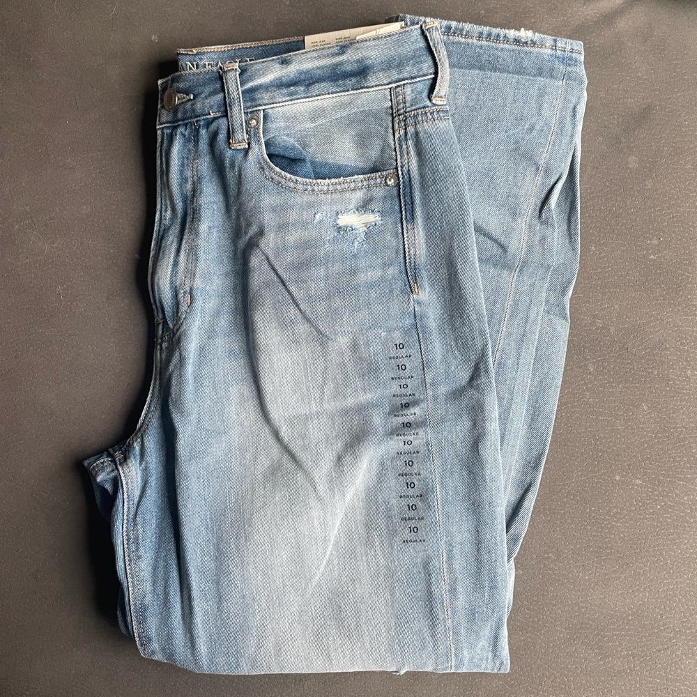 American Eagle Mom Jean